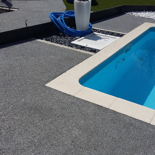 Association travertin et béton piscine Blog