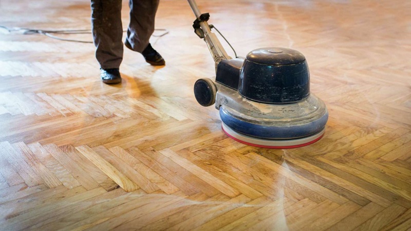 Rénovation d'un parquet massif par ponçage entretien